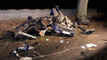 Śmiertelny wypadek koło Gryfic. Pijany kierowca uciekł z miejsca wypadku 