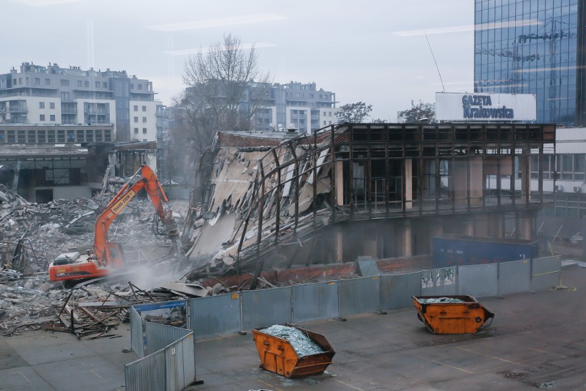 Kraków. Tak znika budynek redakcji "Gazety Krakowskiej" i "Dziennika Polskiego" przy al. Pokoju [ZDJĘCIA, WIDEO]