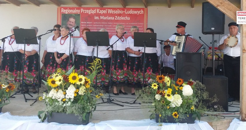 W Gąsawach Rządowych-Niwach odbył się Regionalny Przegląd Kapel Weselno-Ludowych imienia Mariana Zdziecha. Zobacz zdjęcia