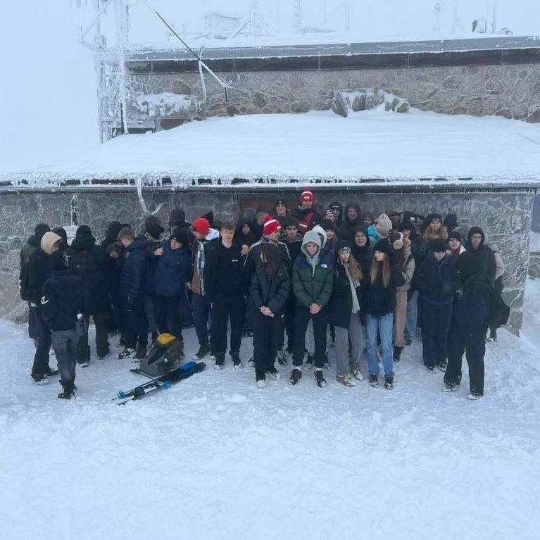 Uczniowie CKZiU "Elektryk" uczcili pamięć zmarłego kolegi