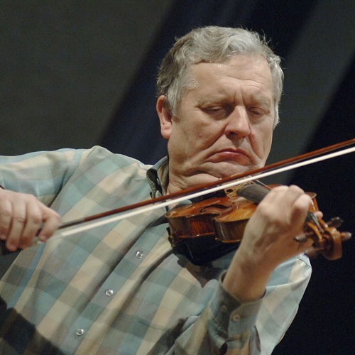 Konstanty Andrzej Kulka podczas próby przez koncertem w Filharmonii Koszalińskiej 