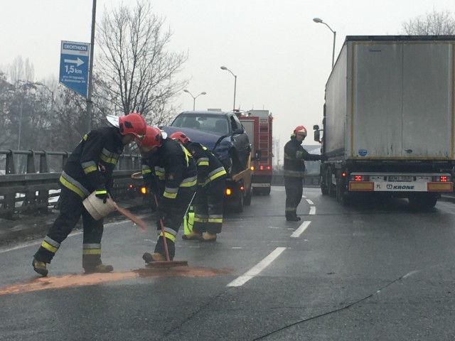 Stłuczki dziś miały miejsce m.in. przy Ikei na Roździeńskiego, przy ul. Bocheńskiego i Murckowskiej