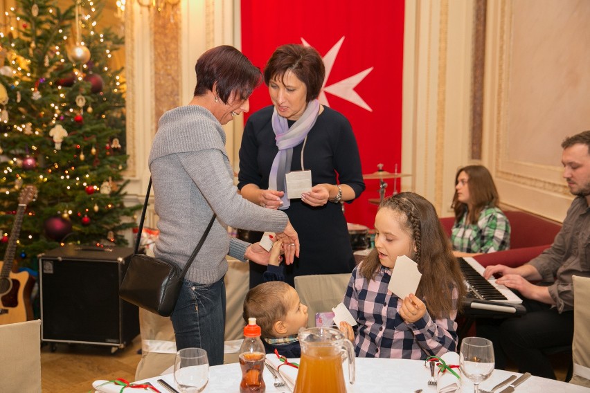 Tegoroczne święta spędzimy w małym gronie! Uroczystość...