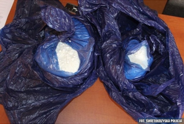 W torbach, jakie policjanci znaleźli w samochodzie było łącznie 1260 gramów zakazanego środka