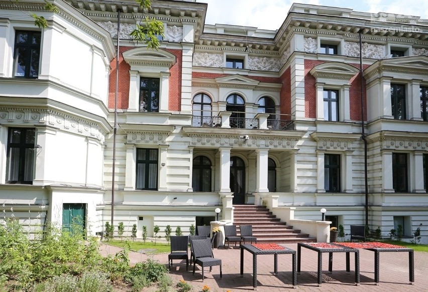 Luksusowy hotel w centrum Szczecina wystawiony na licytację. Za ile? ZDJĘCIA