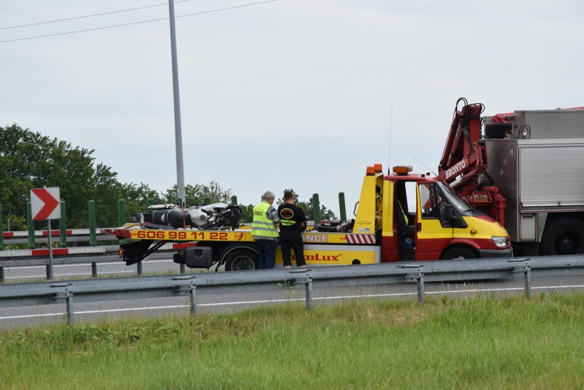 Na zakręcie drogi S1 na węźle Suchy Potok w Bielsku-Białej 4...