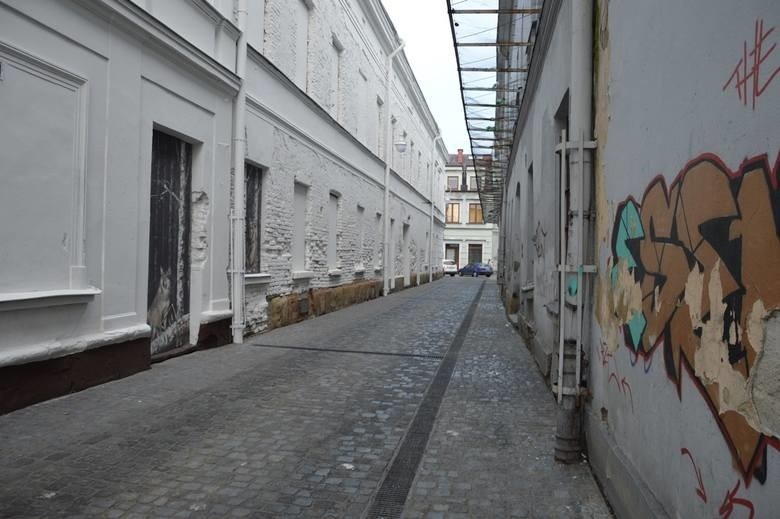 Nowy Sącz. Sprawca uszkodzenia muralu Mgr. Morsa z zarzutem. Grozi mu nawet do 5 lat więzienia  