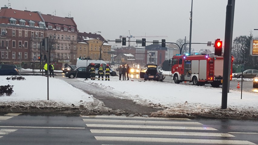 Policja jest cały czas na miejscu i wyjaśnia przyczyny...