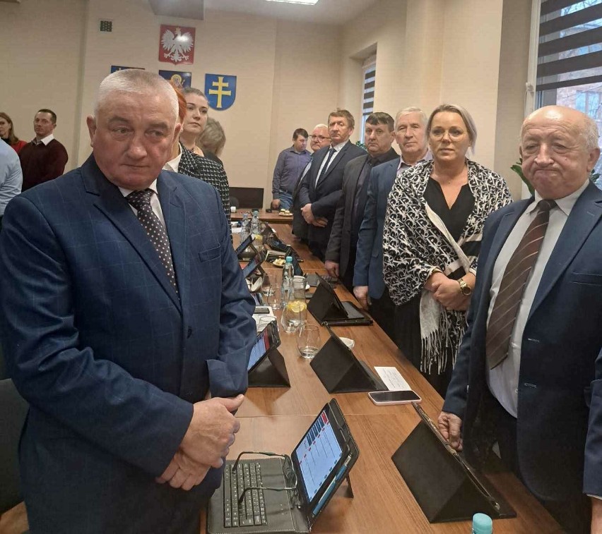 Zaprzysiężenie nowej radnej Rady Miejskiej w Łagowie Renaty Banakiewicz. Została wybrana w wyborach uzupełniających