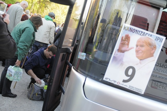 Pielgrzymi mówią: - Udział we mszy w Rzymie będzie dla nas  ogromnym przeżyciem