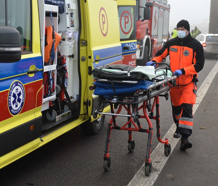 Wypadek w Duńkowiczkach pod Przemyślem. Dwie osoby ranne w zderzeniu toyoty z audi i ciężarówką [ZDJĘCIA]