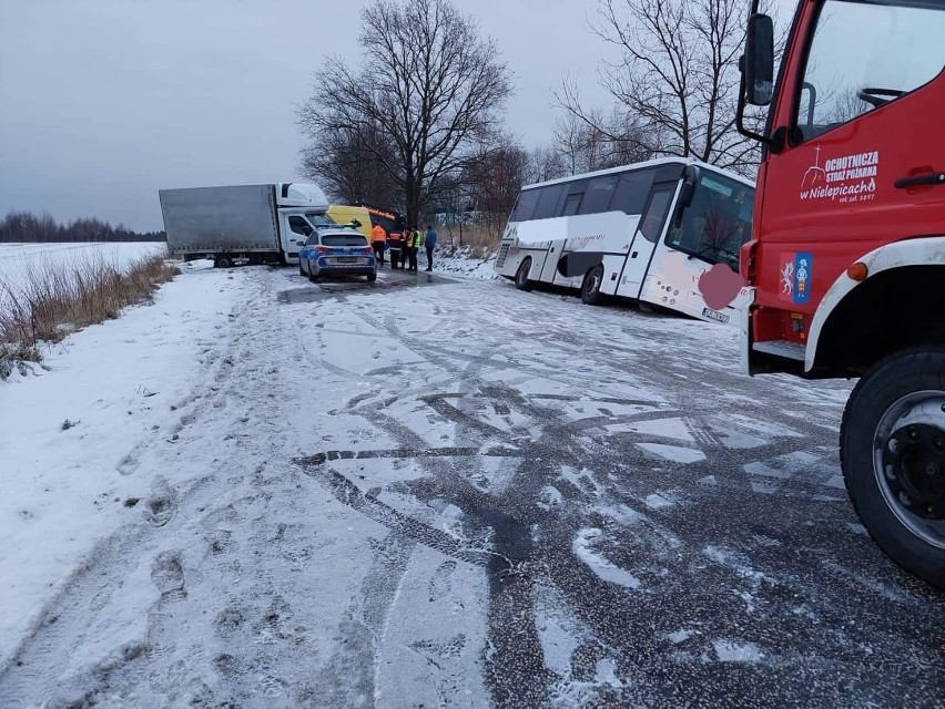 Wypadek w Brzoskwini w gminie Zabierzów