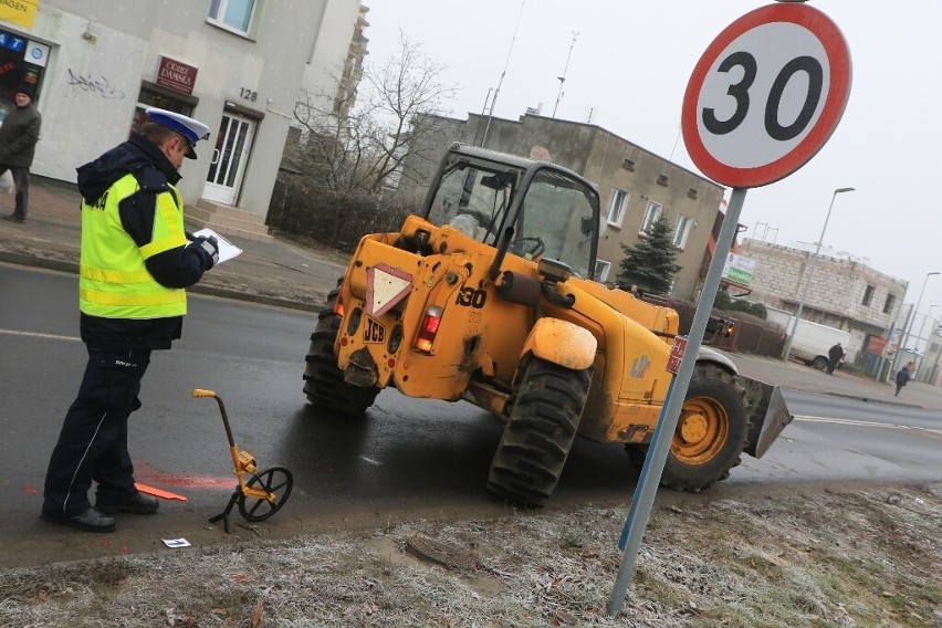 Dzisiaj tuż przed godziną 9 w Toruniu na skrzyżowaniu Szosy...