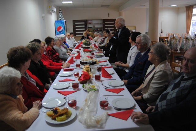 Wigilia w Klubie Wsparcia Senior Plus we Włoszczowie. Więcej na następnych zdjęciach >>>