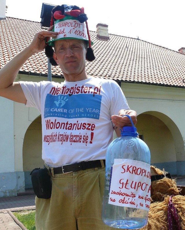 Wojciech Zarzycki pod Ratuszem w Staszowie skraplał głupotę.