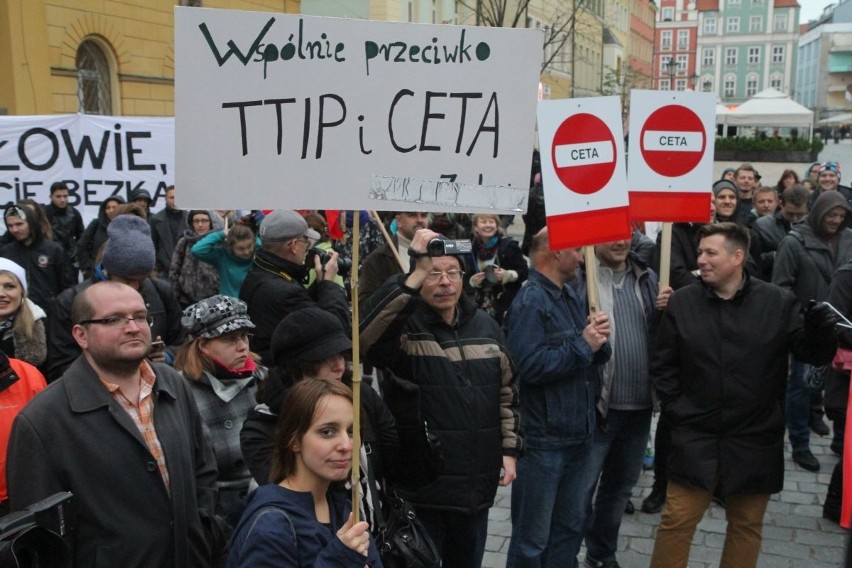 Protest na Rynku przeciwko TTIP i CETA