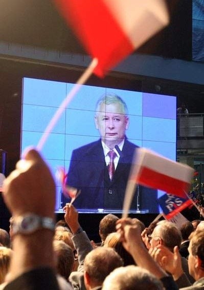 Do zarejestrowania Jarosława Kaczyńskiego na kandydata na prezydenta RP wystarczyłyby już tylko podpisy złożone w naszym regionie.