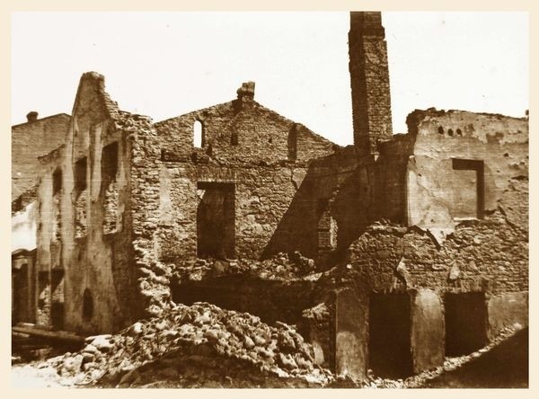 Jaslo przed wojną - Jaslo zniszczoneRuiny domów