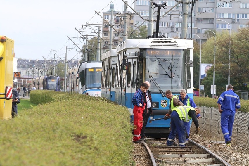 Kolejne wykolejenie. Internauci kpią: "Hat trick na Legnickiej"