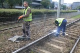 Awaria torowiska przy Grodzkiej. Objazdy tramwajów