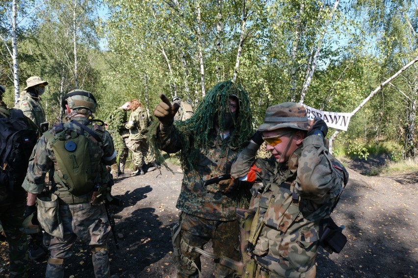 Piknik militarny w Świętochłowicach. II Śląskie Manewry ASG na terenie Doliny Lipinki, czyli Ajsce. Bitwy trzech batalionów i militaria