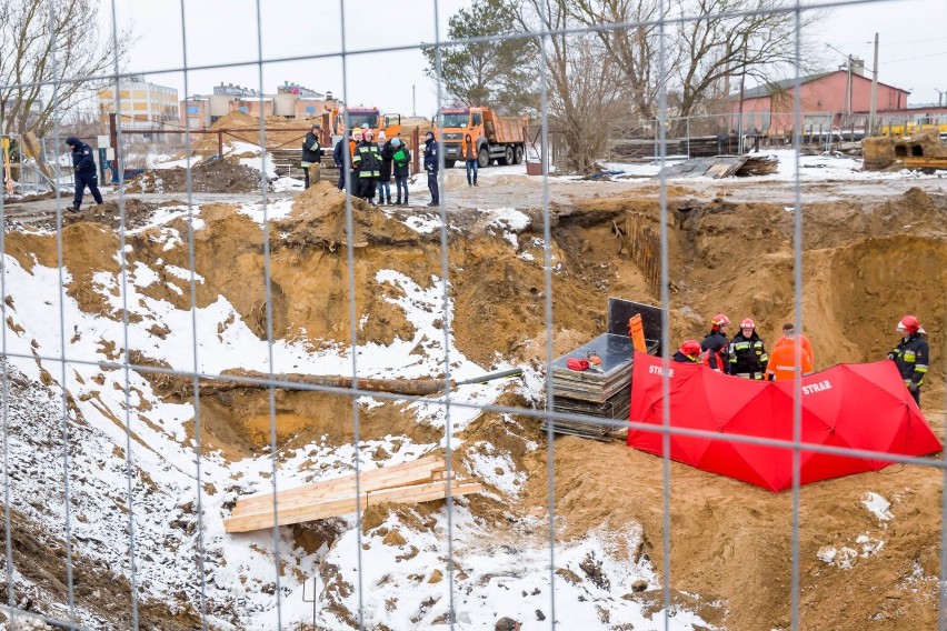 Śmiertelny wypadek przy budowie ul. Klepackiej. Zginął 43-latek zasypany w wykopie. Zakończył się proces
