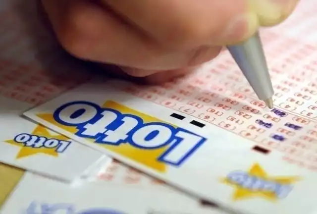 W 2021 roku padło wiele wygranych w gry Lotto w województwie lubuskim. Mieszkańcy tego regionu wygrywali w różnych grach Lotto, jak np.: Super Szansa, Kaskada, Multu Multi, Mini Lotto i w zdrapkach. Lubuszanie wzbogacili się o tysiące, a nawet... miliony złotych! Gdzie w ubiegłym roku padły wygrane? Odnotowano je praktycznie w każdej części naszego województwa. Przejdźcie do galerii i sprawdźcie wygrane w Lotto w Lubuskiem w 2021 roku >>> WIDEO: Lubuskie. Cybinka. W Cybince kupiono szczęśliwy los! Ktoś wygrał 2 miliony złotych. Jak wykorzystać wygraną? (sonda uliczna). 28.01.2021