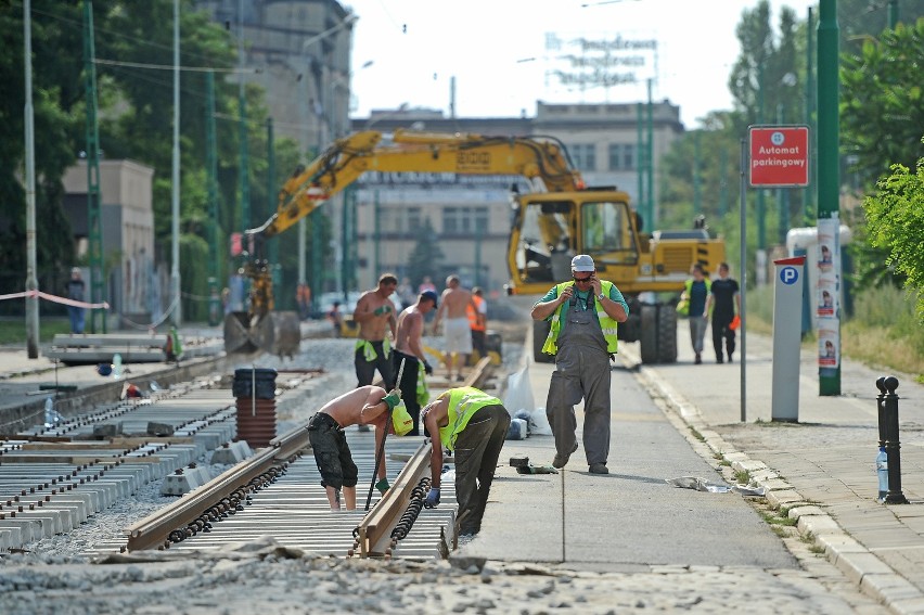 MPK Poznań remontuje torowisko na ulicy Zwierzynieckiej