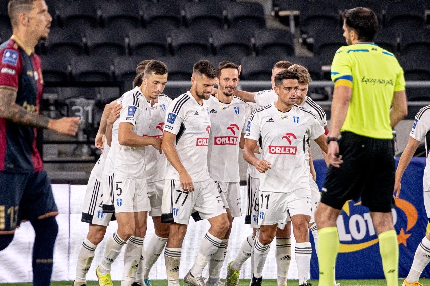 PKO Ekstraklasa. Wisła Płock nadal niepokonana. Pogoń Szczecin już była w ogródku, już witała się z gąską