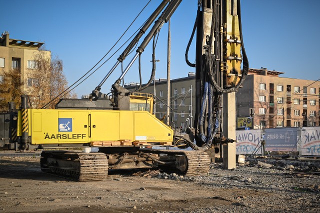 Trwa budowa nowej estakady w Częstochowie.Zobacz kolejne zdjęcia. Przesuwaj zdjęcia w prawo - naciśnij strzałkę lub przycisk NASTĘPNE