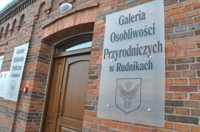 Gmina Rudniki przebudowała bibliotekę na galerię osobliwości przyrodniczych.