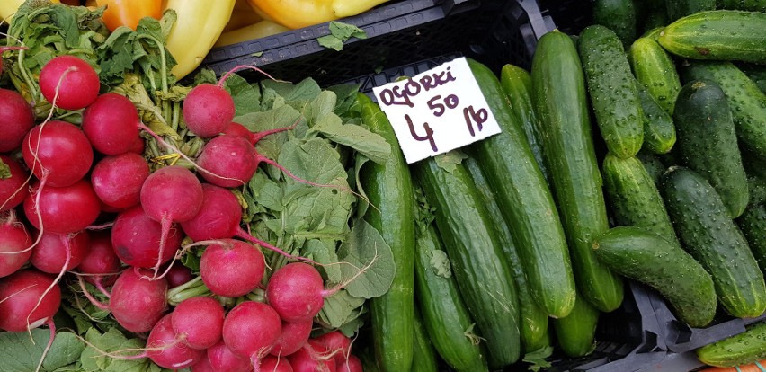 Owoce i warzywa potaniały. Sprawdzamy, co opłaca się teraz kupić na targu CENY WARZYW I OWOCÓW SIERPIEŃ 2019