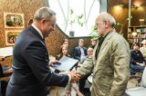 Prezydent Bydgoszczy spotkał się z laureatami II edycji konkursu stypendialnego [zdjęcia]