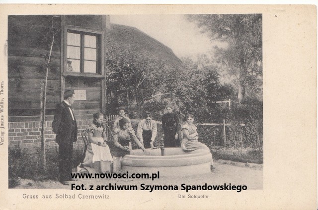 Tak wyglądało uzdrowisko w Czerniewicach na początku XX wieku. Pocztówka została wysłana w czerwcu 1909 roku
