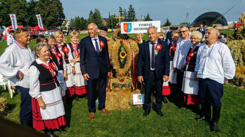 Wieniec powiatu ostrowieckiego nagrodzony pierwszym miejscem na Dożynkach Wojewódzkich!