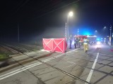 Tragiczny wypadek na przejeździe kolejowym w Zbąszyniu. Nie żyje 19-letni mężczyzna