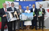 W Dzierzgoniu powstaną pierwsze domy Społecznej Inicjatywy Mieszkaniowej na Pomorzu. Umowa na budowę podpisana 
