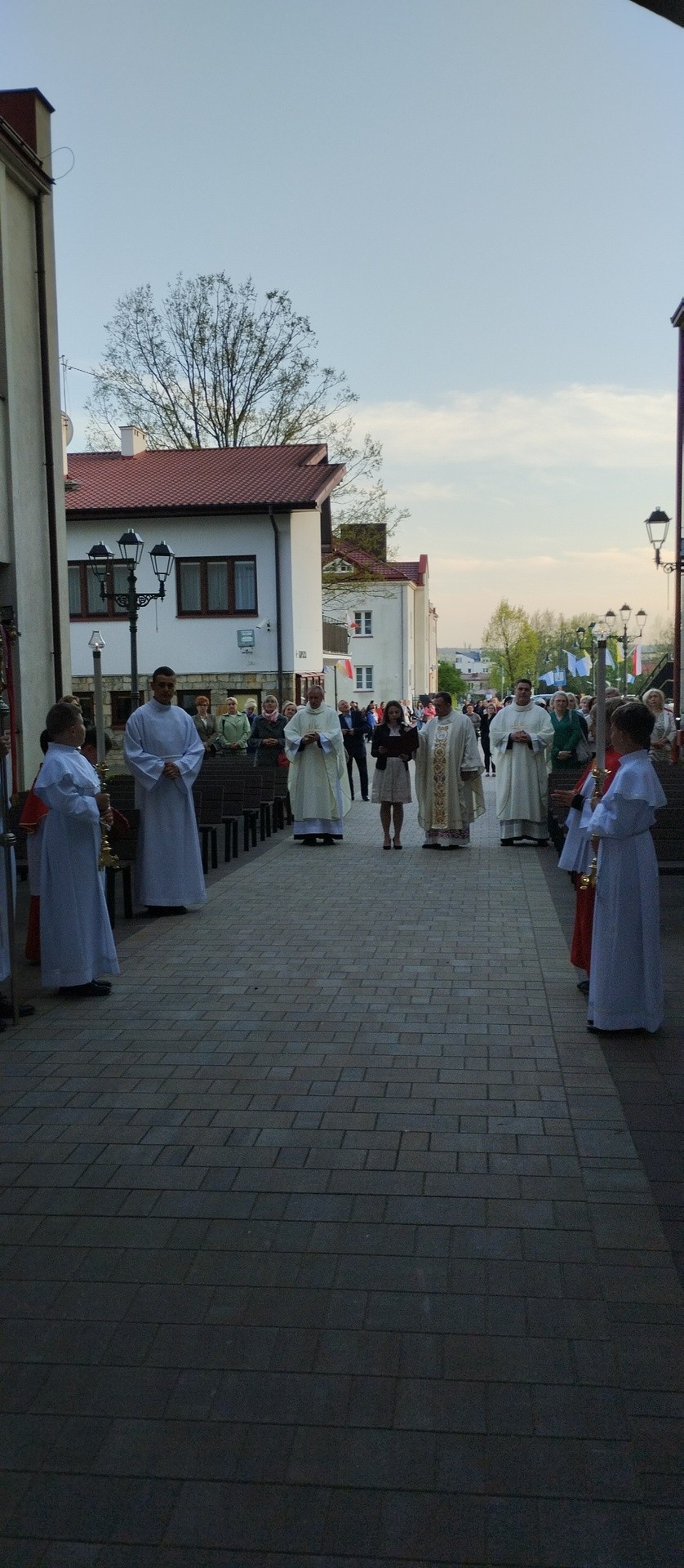 Pielęgniarki, położne i pielęgniarze z regionu na pielgrzymce do Sanktuarium Matki Bożej Ostrobramskiej w Skarżysku-Kamennej
