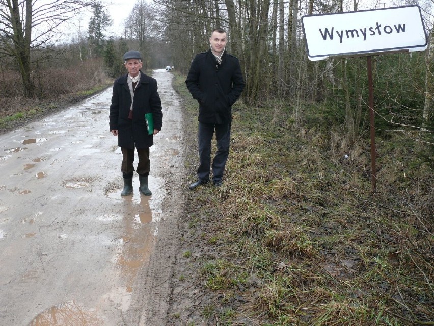 Tragiczny odcinek na granicy dwóch gmin powiatu włoszczowskiego. Starosta wreszcie obiecuje remont