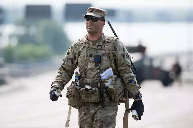 A to najprawdziwszy żołnierz amerykański, podczas ćwiczeń Anakonda 2016. Prawda, że może robić wrażenie?