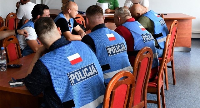 Prace wspomagają spottersi i oficerowie łącznikowi do spraw bezpieczeństwa. Zobacz kolejne zdjęcia. Przesuwaj zdjęcia w prawo - naciśnij strzałkę lub przycisk NASTĘPNE