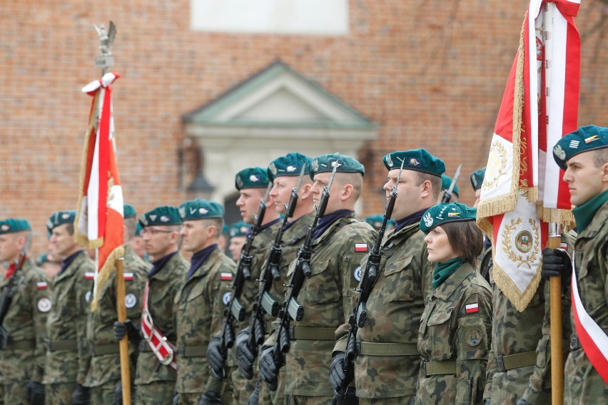 Nowy dowódca podhalańczyków dostał odznakę pamiątkową z nr...