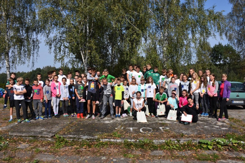 80 młodych biegaczy stanęło na starcie Biegu Szewców w Chełmku