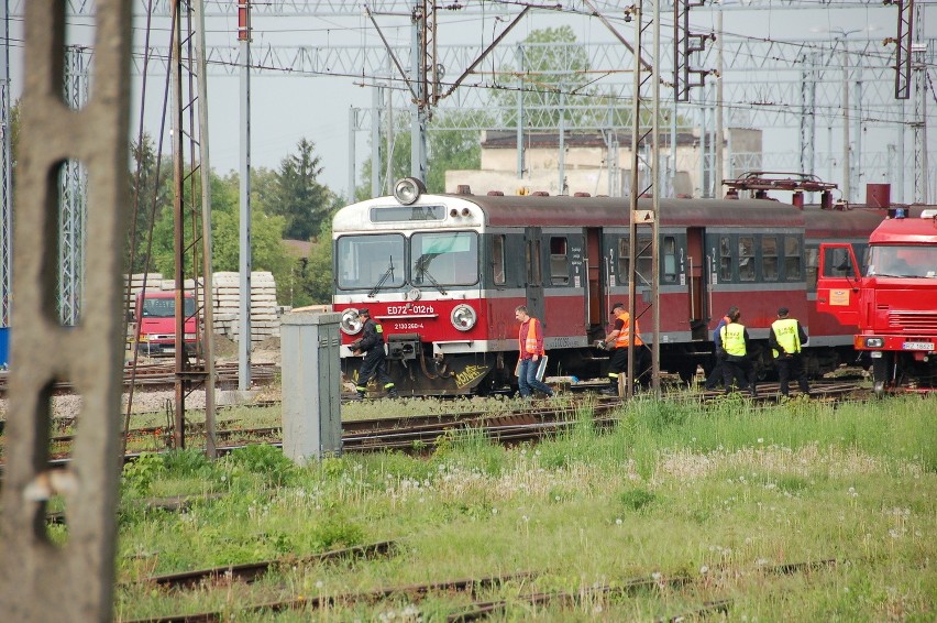 Tarnów. Wykolejony pociąg blokuje tory na Nowy Sącz i Rzeszów