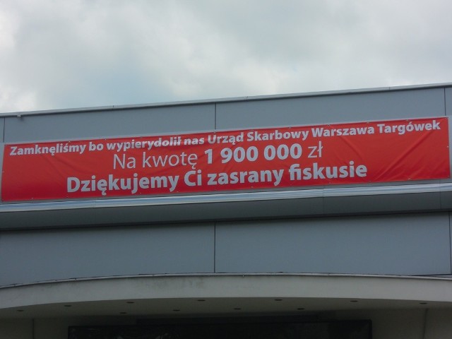 Banery, które pojawiały się na byłym już salonie Fiata przy Lwowskiej w Zamościu miały być, zdaniem właścicieli, krzykiem rozpaczy.