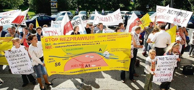 Kilka tygodni temu mieszkańcy Kielna protestowali w Gdańsku przed Urzędem Marszałkowskim Województwa Pomorskiego