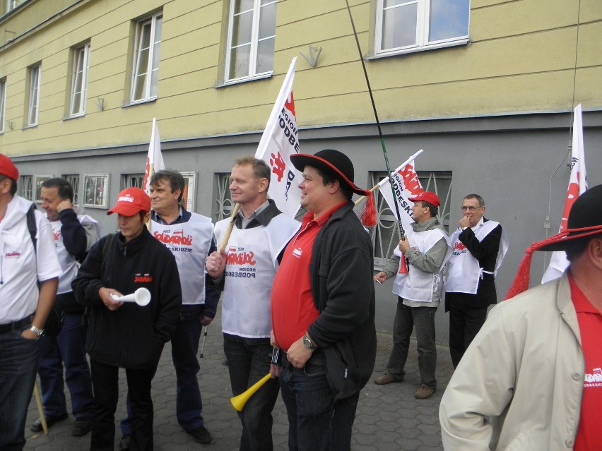 Częstochowa: Związkowcy &quot;Solidarności&quot; okupują Urząd Miasta [ZDJĘCIA]