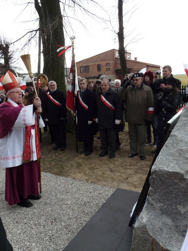W Niedośpielinie w gminie Wielgomłyny odsłonięto obelisk...