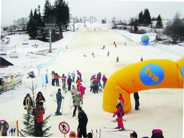 Stacje narciarskie ? polska Witów-ski (na zdjęciu) oraz...