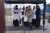 Biskup Henryk Tomasik poświęcił nowy cmentarz przy ul. Rolnej